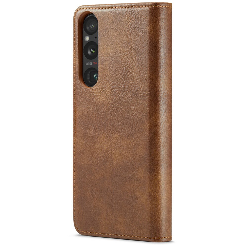 Sony Xperia 1 VI Lommeboketui med avtakbart deksel, Cognac