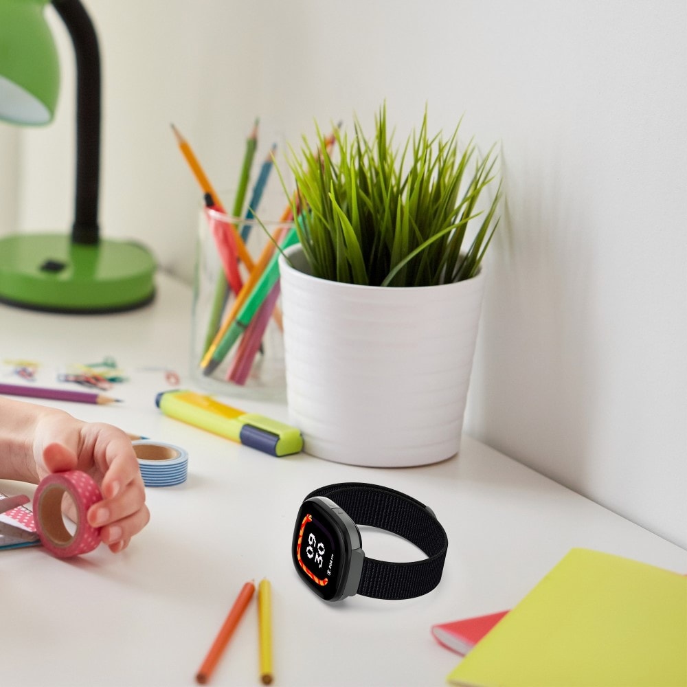 Fitbit Ace LTE Reim i nylon, Svart